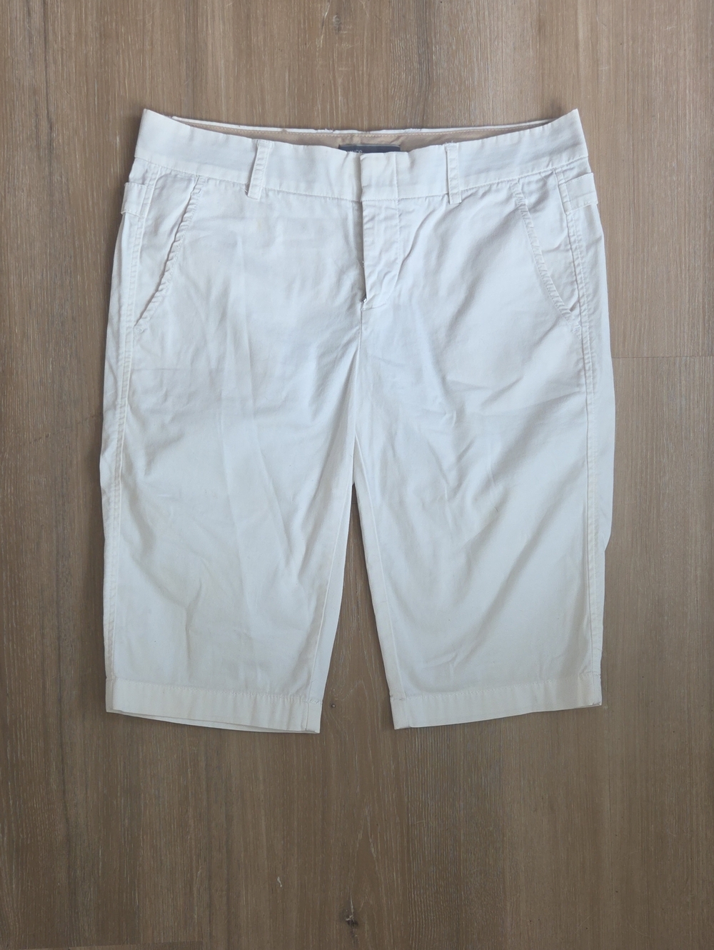 Vince Cream Knee-Length Bermuda Shorts
